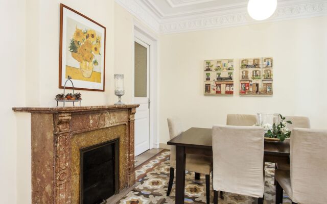1402 - Elegant City Centre Apartment