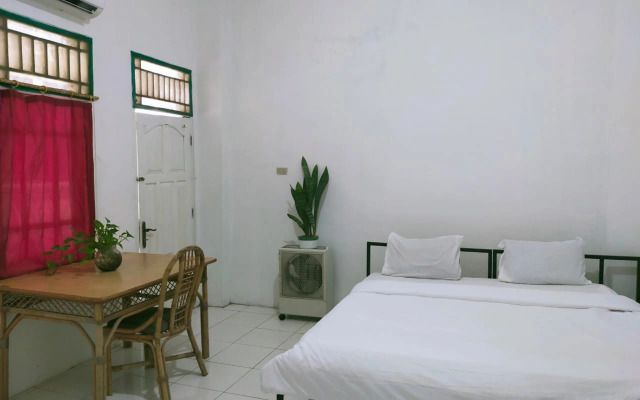Ombai Guest House 27 Syariah RedPartner