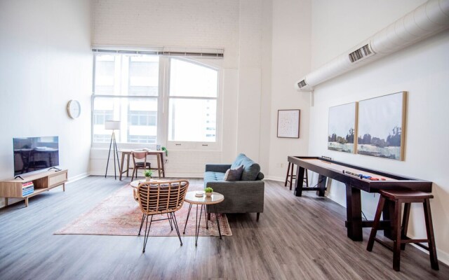 3BR CozySuites TheBlock Skybridge Access