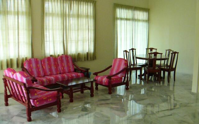 Pearl Villa Hotel & Resort