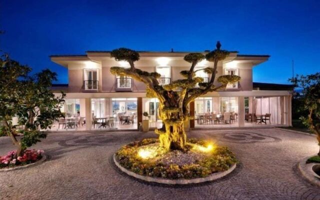 B.equine Range Hotel