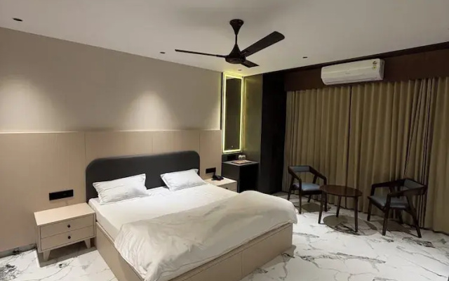 Bharat Inn Hotel And Restaurant