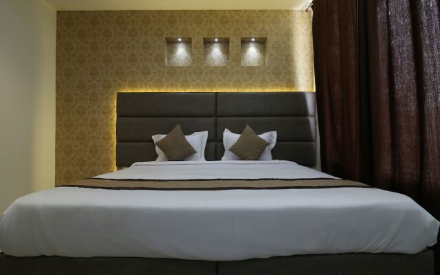 OYO 16372 The Vantage