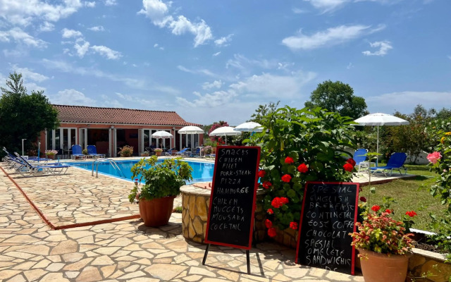 Elena Pool Apartments