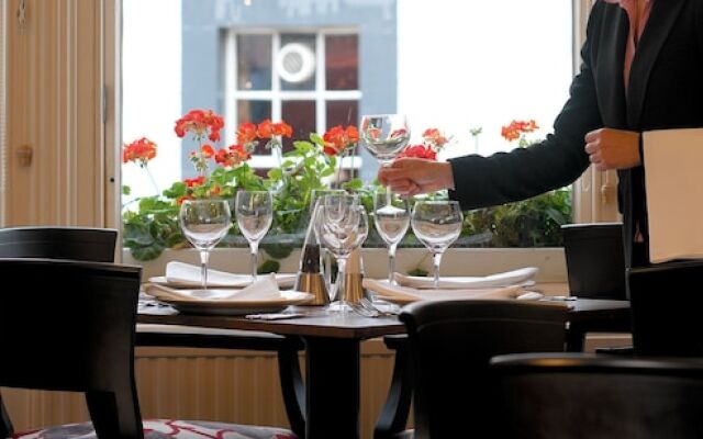 The Townhouse Hotel