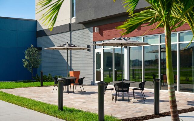 Hyatt Place Melbourne Airport