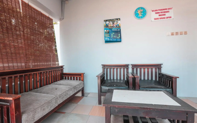 OYO 208 G House