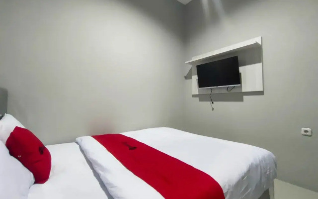 RedDoorz Syariah near Rumah Sakit Soewandhie