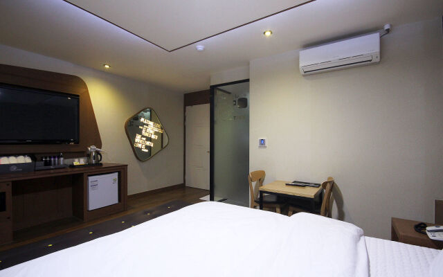 Hotel OZ Oncheonjang