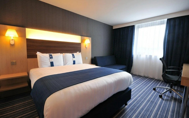 Holiday Inn Express Leigh - Sports Village by IHG
