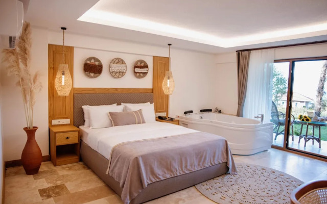 Villaqua Boutique Hotel