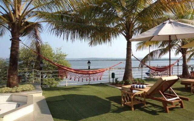 Deltin Palms Riverfront
