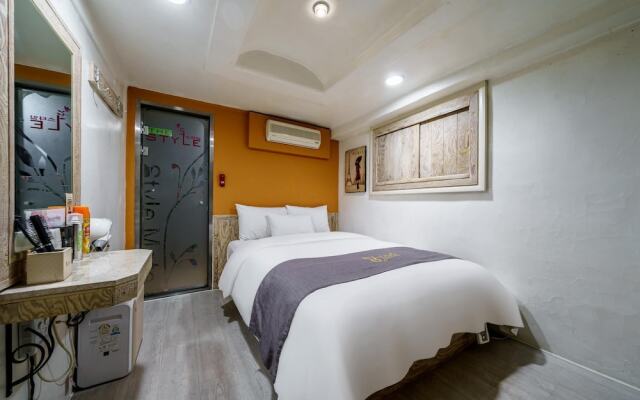 Seongnam Hotel Tom