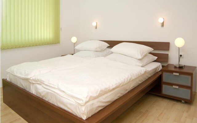 Hotel Romance