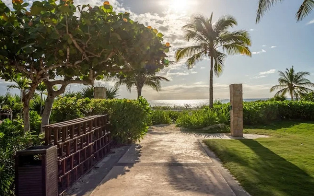 Z Casa Altamar 2 Bedroom Condo by RedAwning