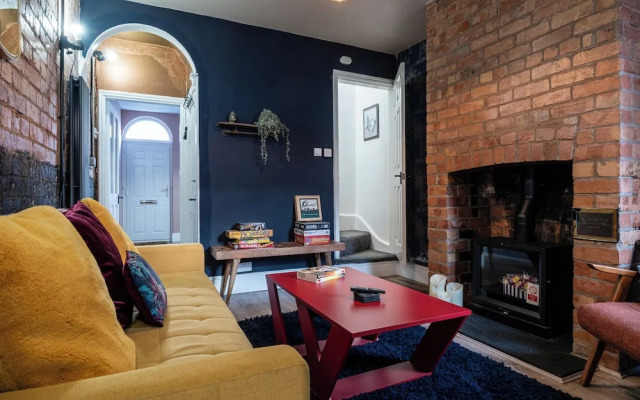 Lowell Street - Cosy 2 BD in Worcester