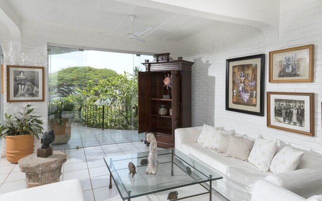 Casa Galeria by Sergio Bustamante