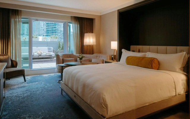 The Ritz-Carlton, Toronto