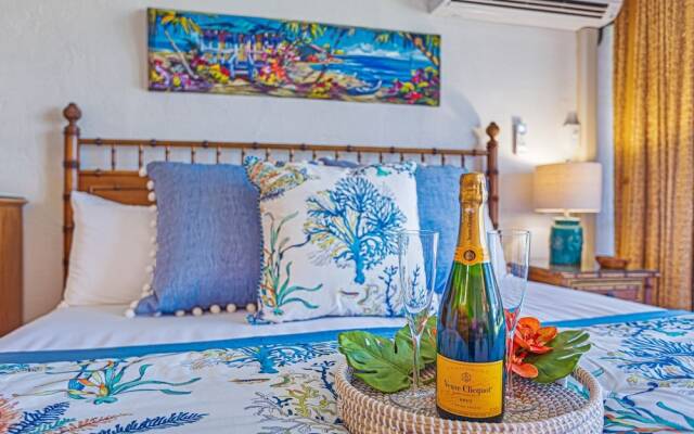 Papakea Oceanview Studio 0 Bedroom Condo by RedAwning