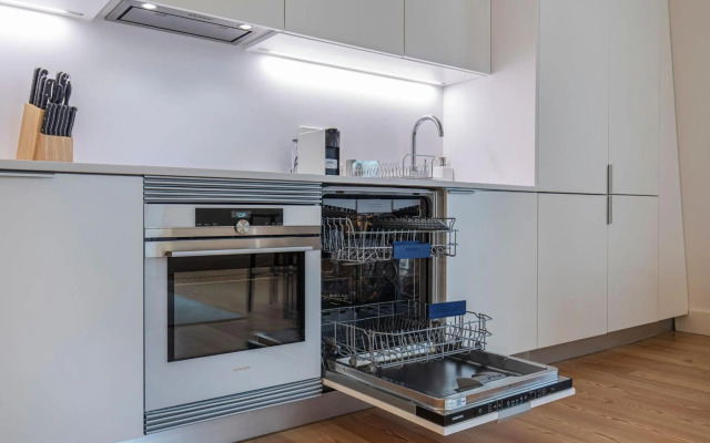 Stunning Apartment in Heart of Lisbon by LovelyStay