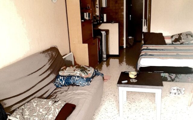 Studio in Agde, With Balcony - 200 m From the Beach