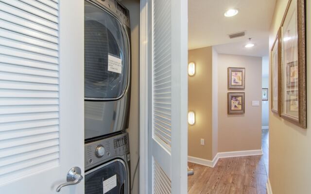 Grand Panama 103 by Vtrips