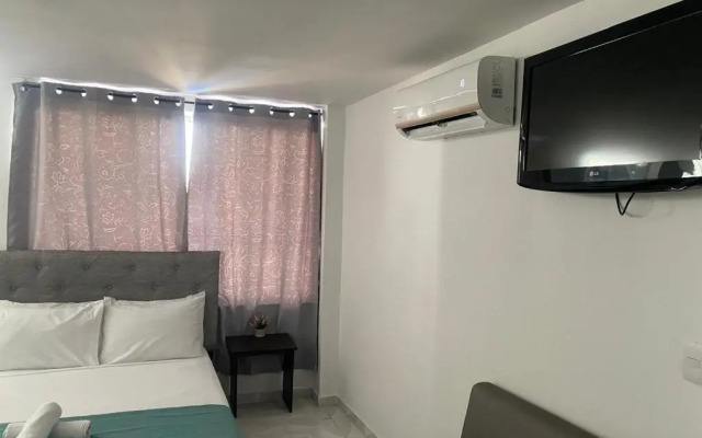 Hotel Olas Marinas Inn