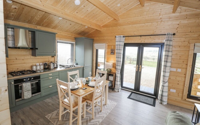 Glenview Log Cabin