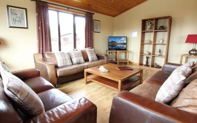 Stunning 4 Bedlog Cabin in Kerrykeel - Sleeps 10