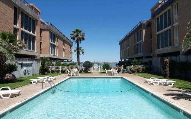 Channelview 106