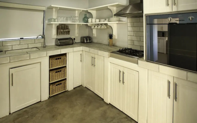 Sandy Feet Langebaan 8-sleeper