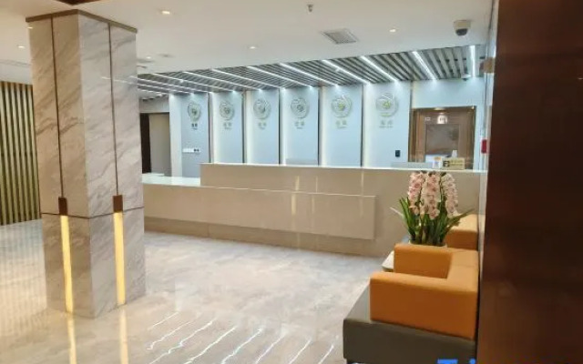 Zijinghua Holiday Hotel (Xinchang Ancient Town)