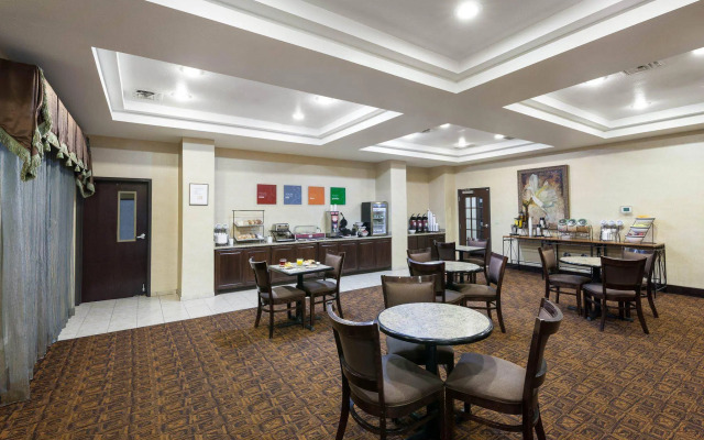 Comfort Inn & Suites Regional Medical Center