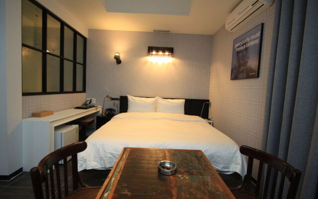 Hound Hotel Changwon Terminal