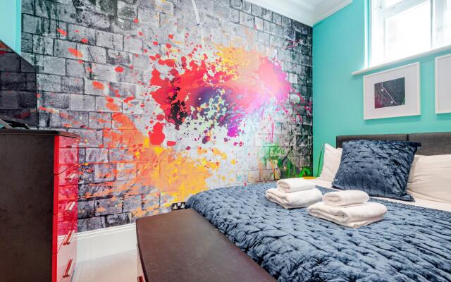 Stunning Home Near Earl s Court
