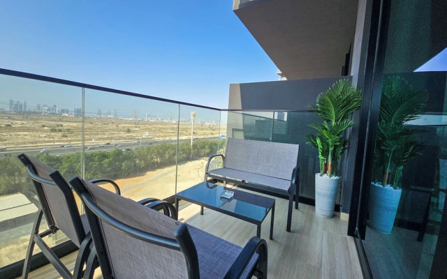 Easygo- Stylish 1bdr Binghatti Corner