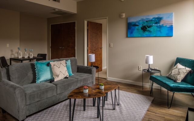 2 BR Weston Apt by Frontdesk