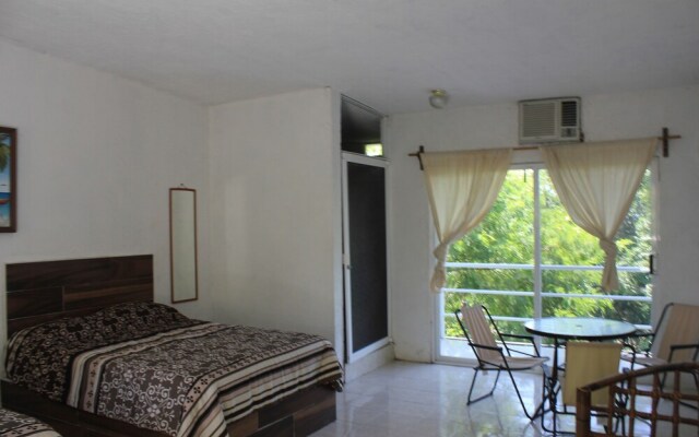 Hotel Teques Inn