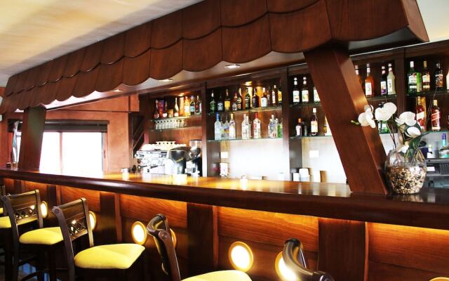 Ararat Hotel