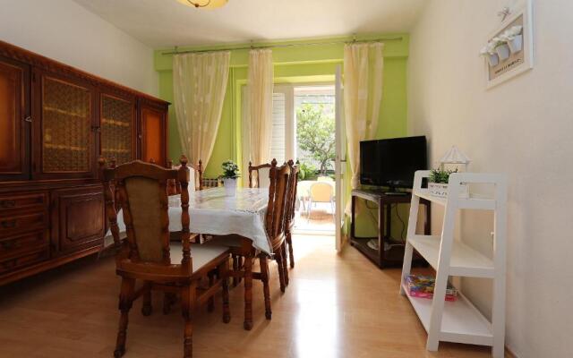 Apartments Nina Beach