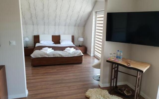 Hotel Pod Strzechą