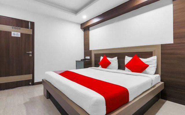 OYO Flagship 22529 Elegance Inn