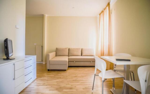 Dante Ravenna Apartments