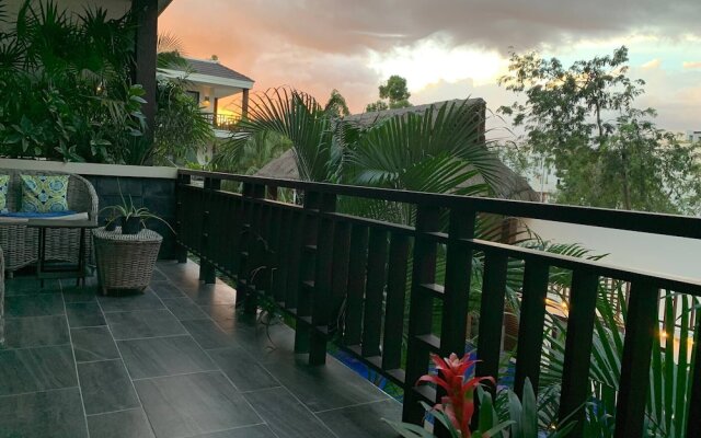 Bright Full Furnished 2 Bedrooms Waiting For You