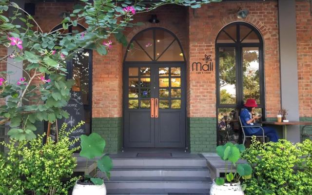 Navela Hotel & Banquet