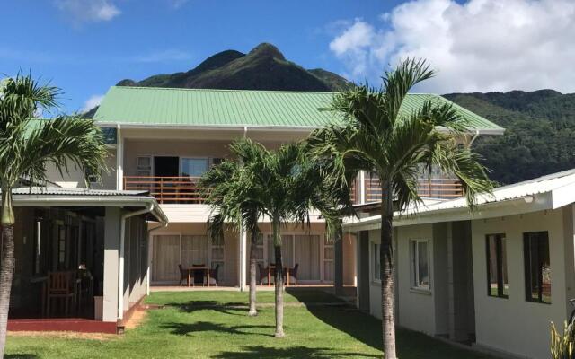 Panorama Guesthouse & NEW Apartments Beau Vallon