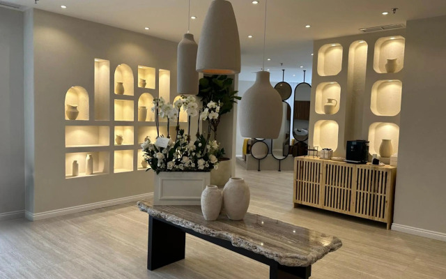 The House Hotel Al Khiran