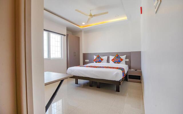 Fabhotel Athasri Inn