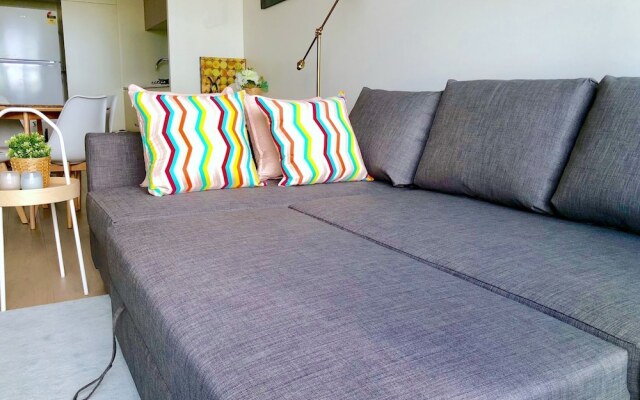 Pride Docklands Waterfront Apartment City View