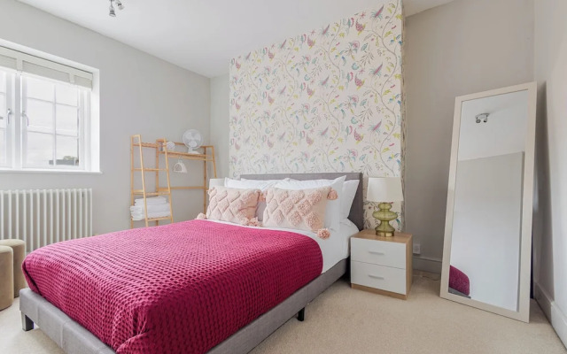 Stylish 5BD Townhouse in Leamington Spa